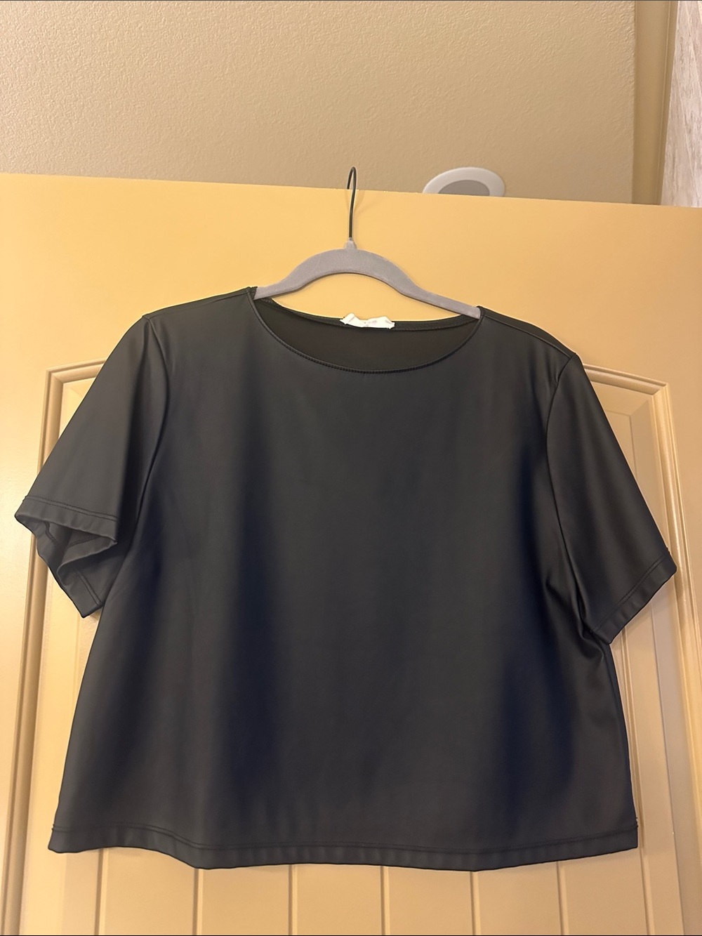 Black Short-Sleeve Leather Crewneck Top